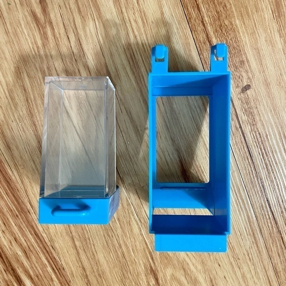 Pet Bird Feeder